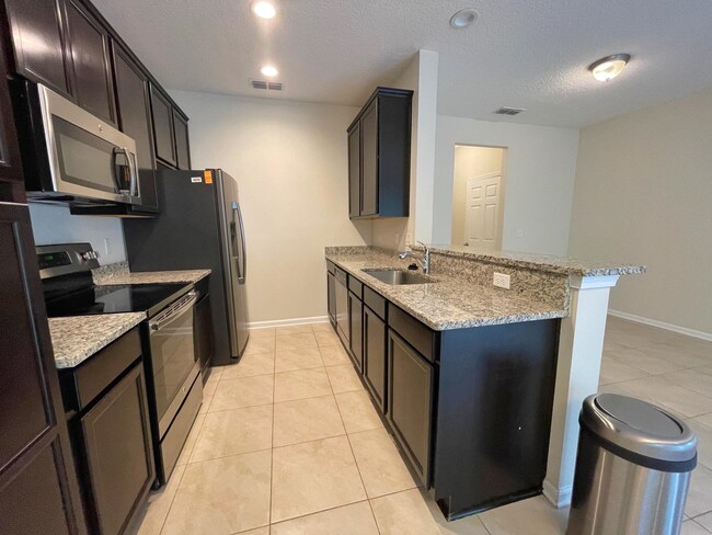 Building Photo - 100 Moultrie Village Ln