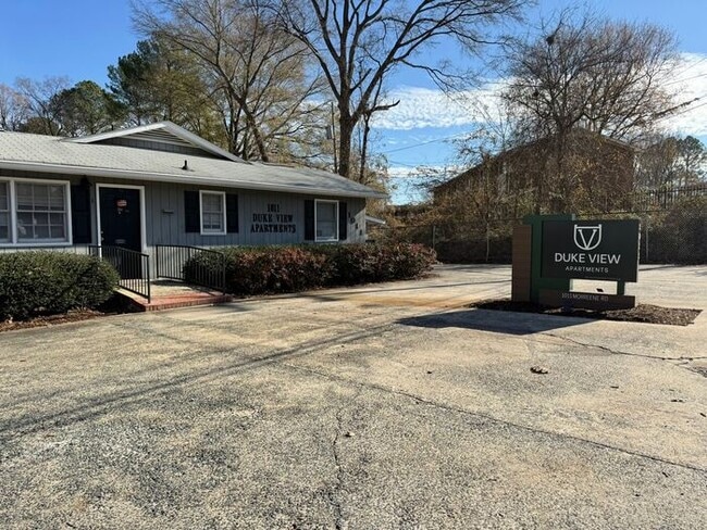 Building Photo - Duke View Apartments