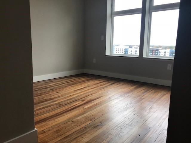 Building Photo - 127 N. Greene Street Unit 305