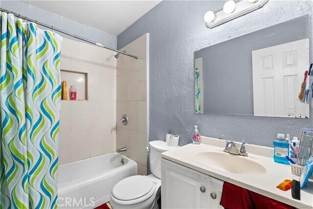 Building Photo - 170 E Olive St