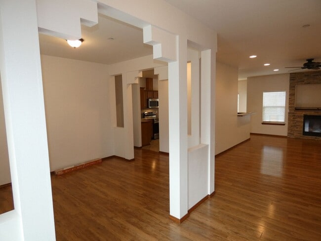 Building Photo - Rolling HIlls Court Rambler
