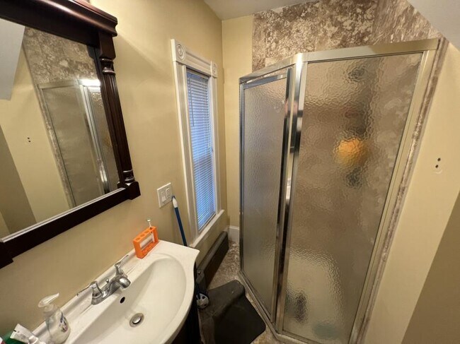 Building Photo - 2 bedroom in Cambridge MA 02140