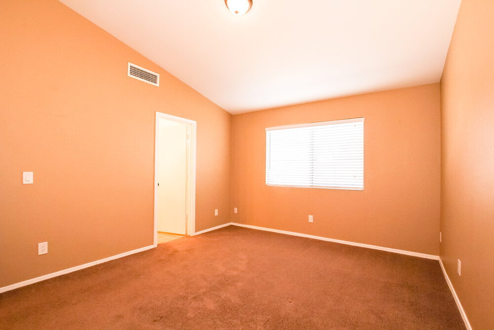Building Photo - 3705 W Cat Balue Dr