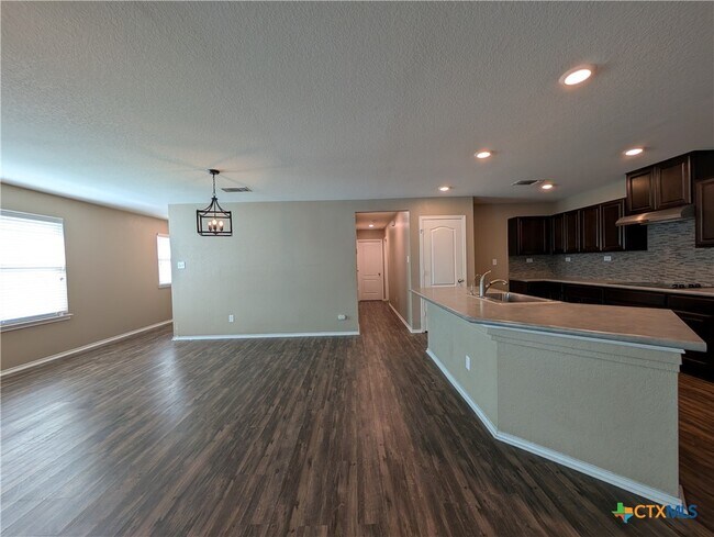 Building Photo - 2096 Brandywine Dr