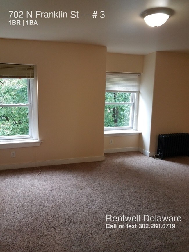 Building Photo - 702 N Franklin St