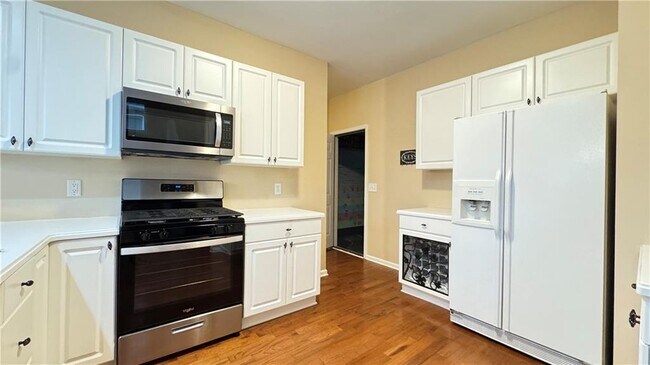 Building Photo - 506 Mirramont Pl