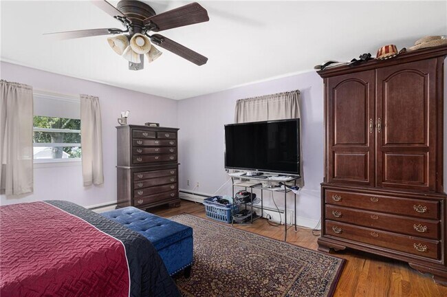 Building Photo - 27 Westwood Dr