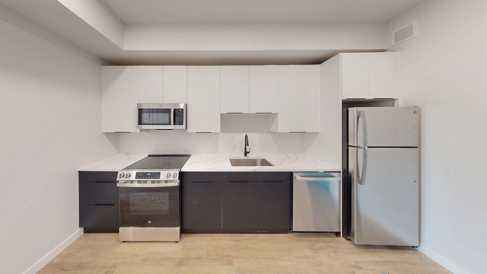 Building Photo - 24 Mt Pleasant St