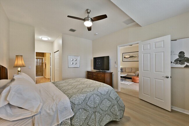 Building Photo - 4870 Bonsai Cir