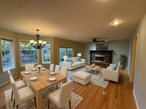 Building Photo - 2225 Marie Ln