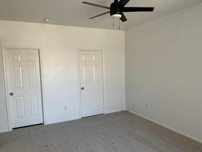 Building Photo - 7131 S Durango Dr