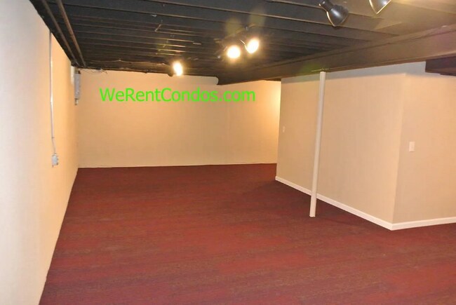 Building Photo - 301 Daniel Ave