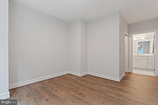 Building Photo - 635 Slaters Ln