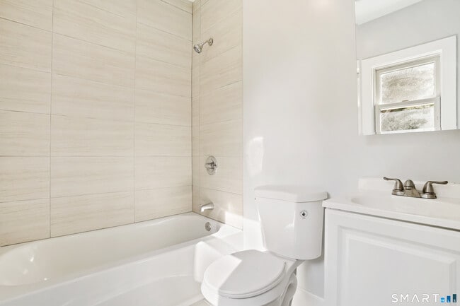 Building Photo - 173 Wellsville Ave