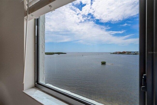 Building Photo - 8211 Brent St