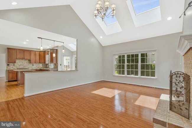 Building Photo - 10857 Hunter Gate Way
