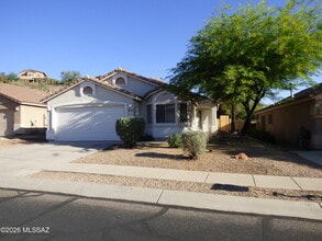 Building Photo - 60499 Alpine Way