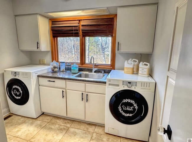 Building Photo - 7 Pleasant View Ln