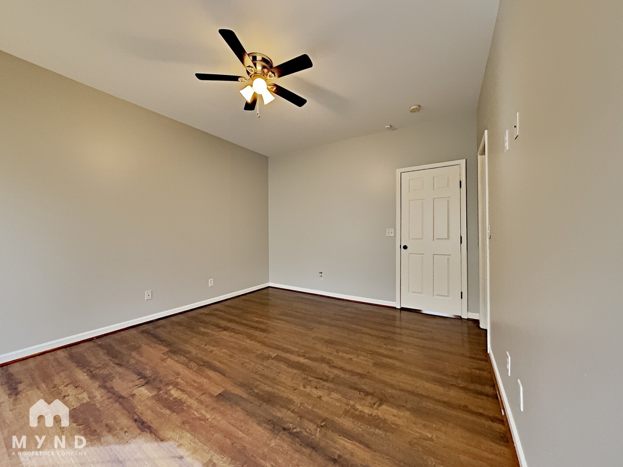 Building Photo - 1135 Castlemaine Dr