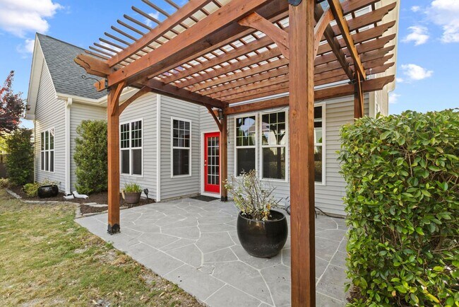 Building Photo - Spacious House for rent in Neighborhoods Of Holly Ridge!