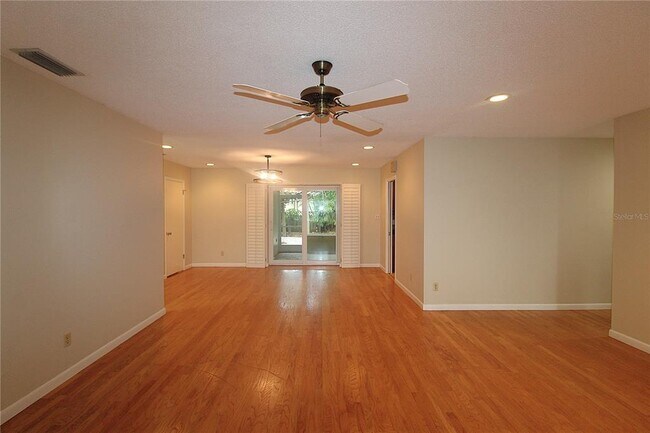 Building Photo - 6512 Bowline Dr