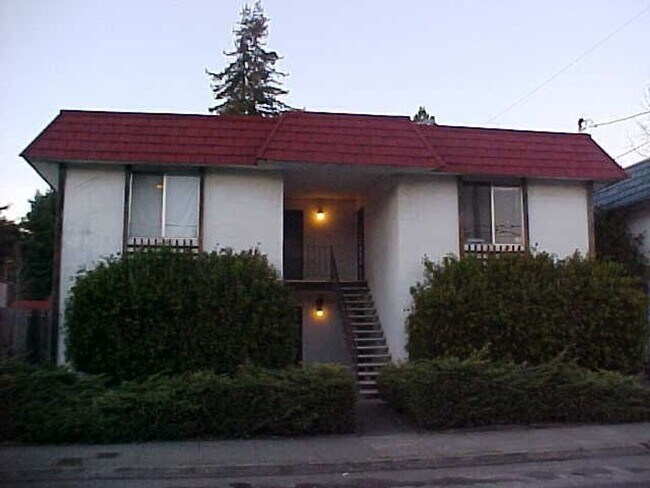 Building Photo - 497 Sebastopol Ave