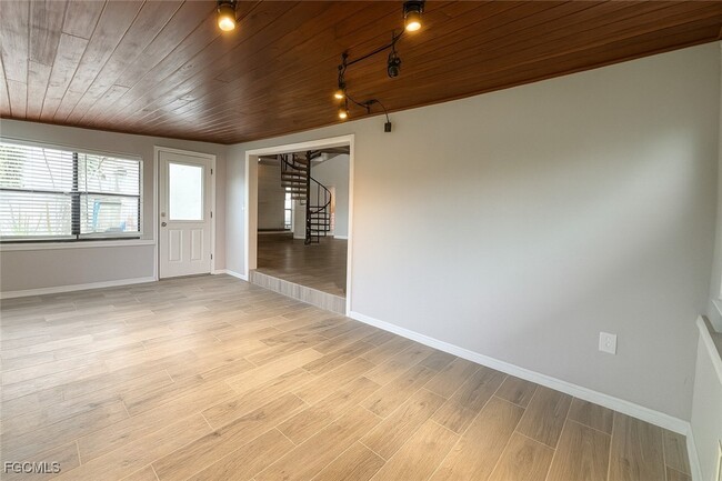 Building Photo - 12743 Brewster Dr