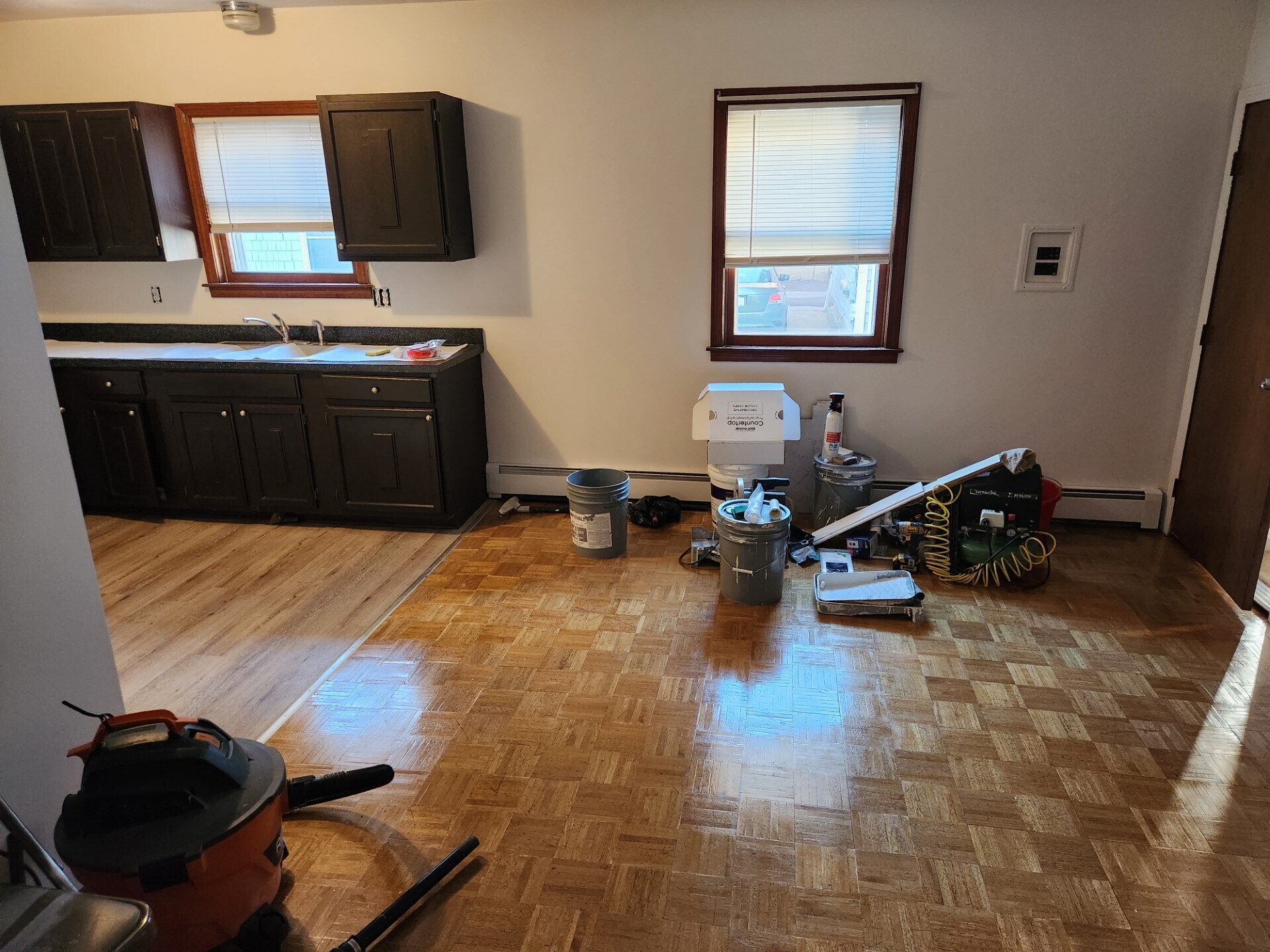 Building Photo - 7 School Ct