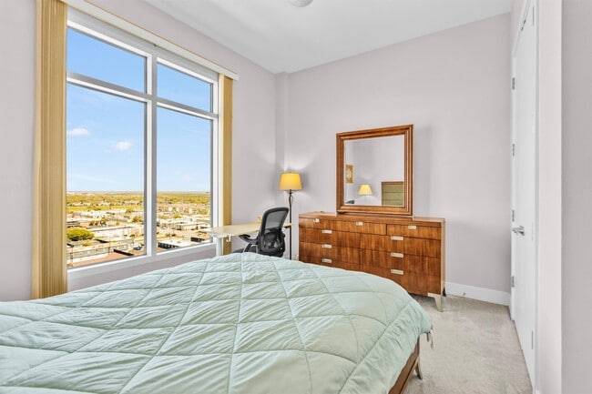 Building Photo - 500 Seawall Blvd