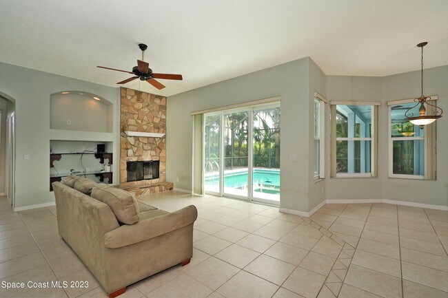 Building Photo - 1521 Wilmington Dr