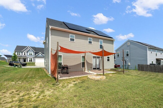 Building Photo - 230 Rosewood Ln