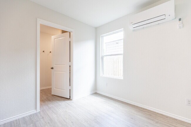 Building Photo - 4271 Thalweg Way