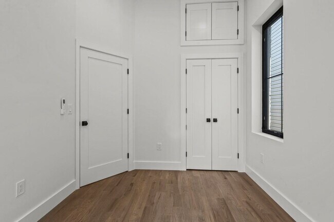 Building Photo - 41 47th St