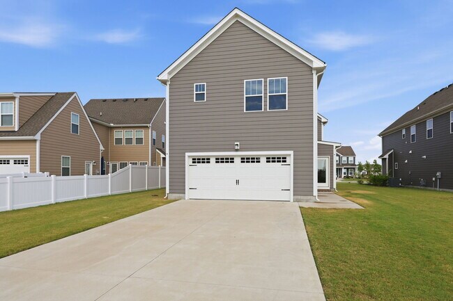 Building Photo - 208 Ryker Rd E