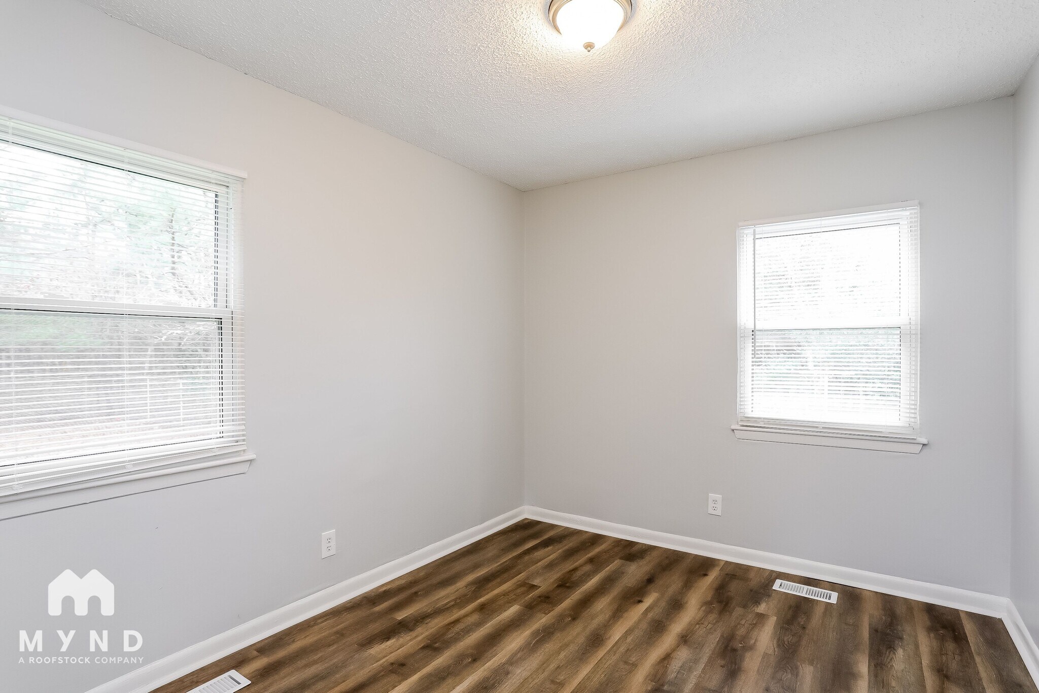 Building Photo - 908 Waring St