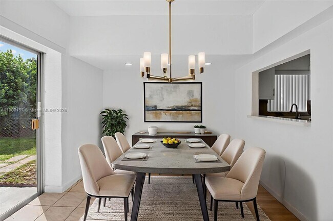 Building Photo - 2464 SW 19th St