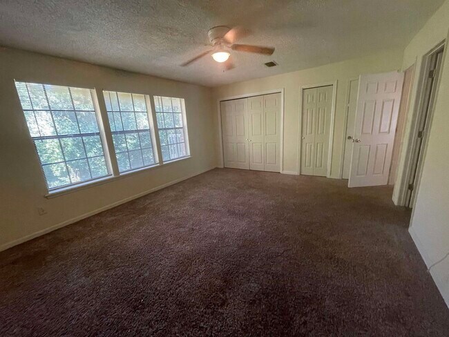 Building Photo - 2271 Green Timbers Trail