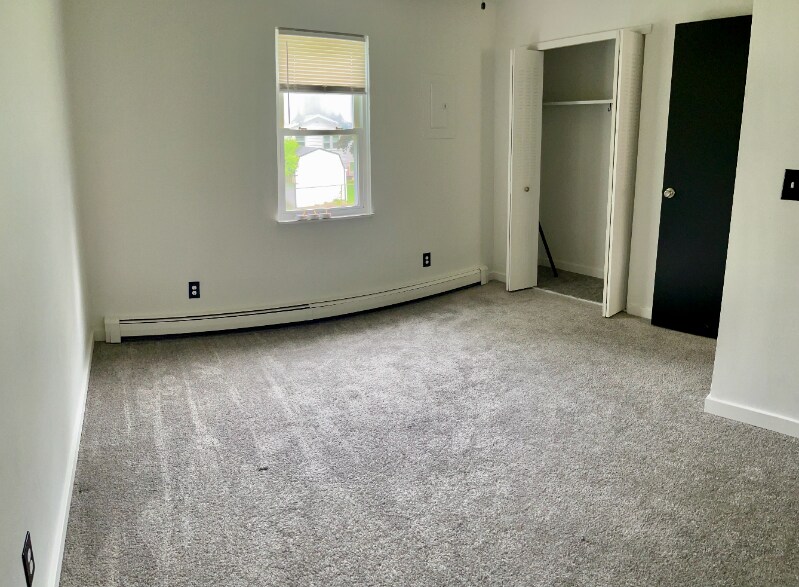 Building Photo - 4458-4460-4460 Washington Square Dr