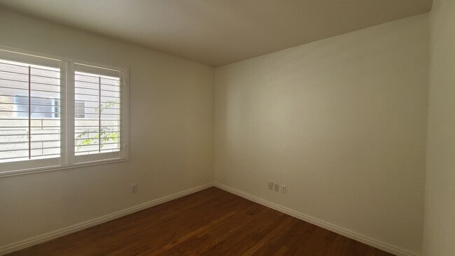 Building Photo - 1413 Iron Springs Dr