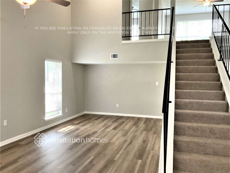 Building Photo - 2326 Meade Ct