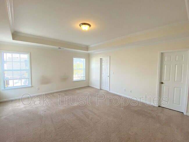 Building Photo - 8145 Ronda Dr