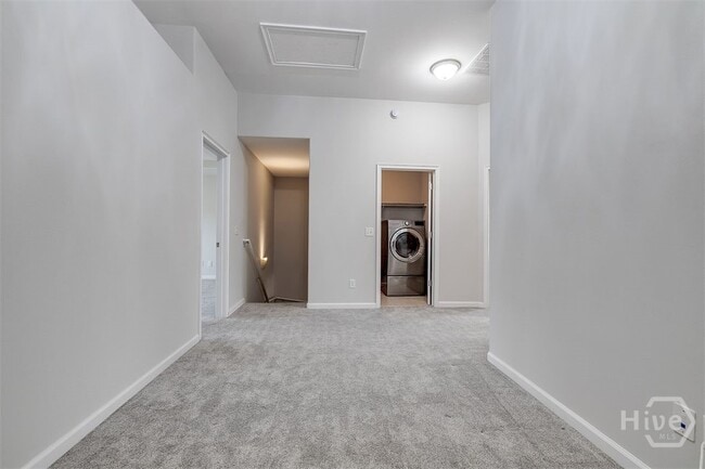 Building Photo - 255 Durham Park Way