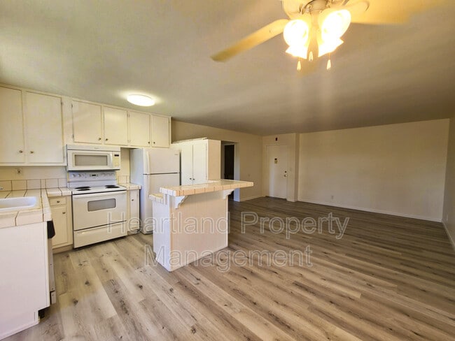 Building Photo - 7858 Cowles Mountain Ct