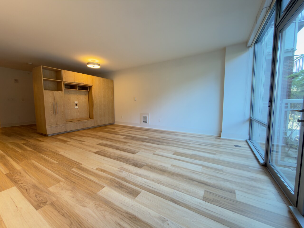 Building Photo - 2911 2nd Ave