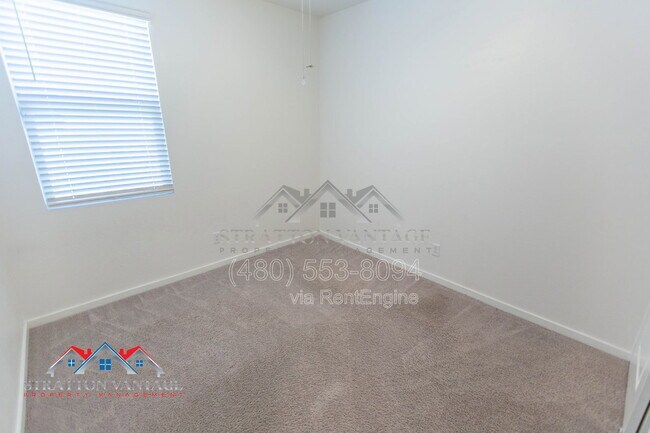 Building Photo - 2898 Kim Dr