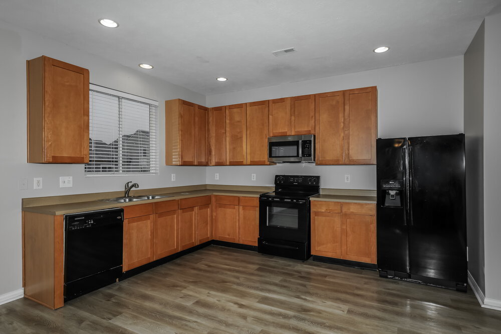 Building Photo - 8025 Cole Wood Blvd