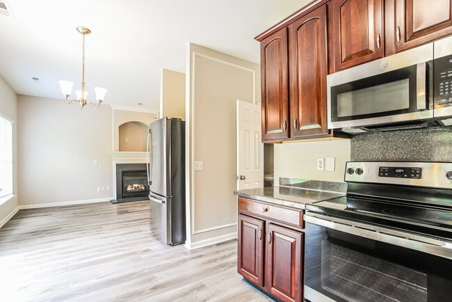 Building Photo - 6319 Gatesville Ln