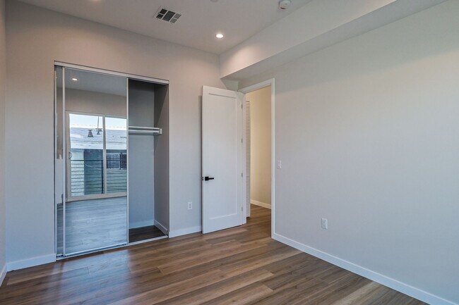 Building Photo - 5515 Glennie Ln