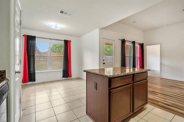 Building Photo - 12669 Forest Lawn Rd