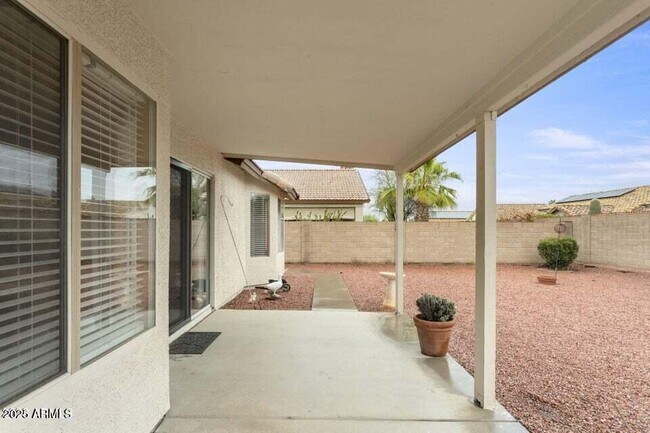 Building Photo - 14527 W Marcus Dr